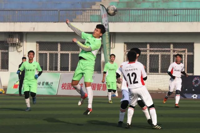 官方：纽卡斯尔后卫哈里森·阿什比租借加盟卢顿，租期1年
